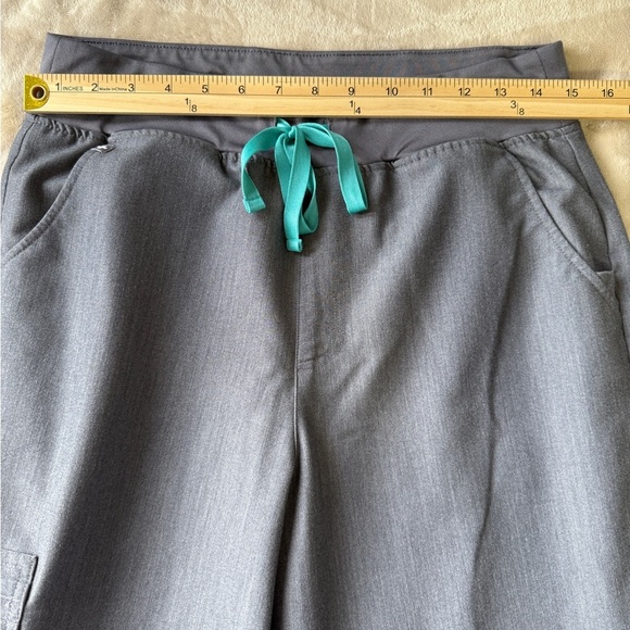 FIGS Graphite Zamora Jogger Scrub Pants Size MP - Picture 6 of 7